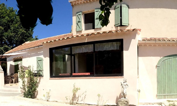Beaumont-de-Pertuis House | Country House In Luberon