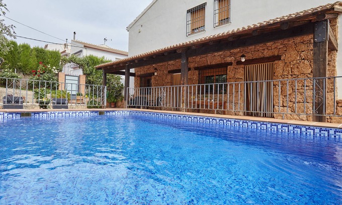 Arbuniel House | Country House 'Alojamiento Rural La Ventilla' with Mountain View, Private Pool and Wi-Fi