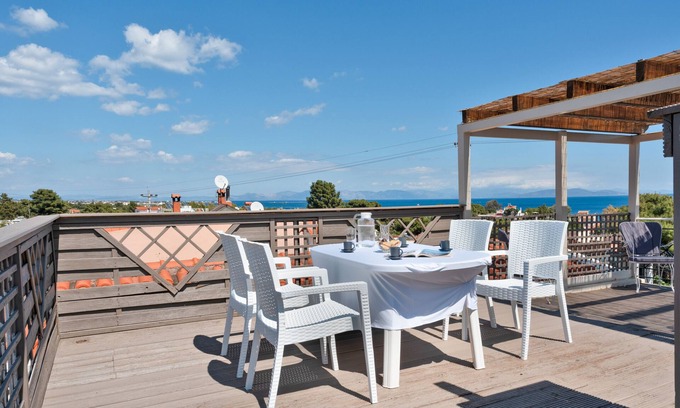 Spata-Artemida Villa | Country House 'Beach Family House In Artemida' with Sea View, Wi-Fi and Air Conditioning