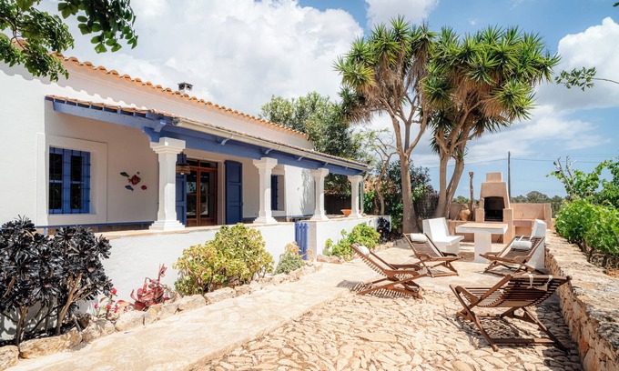 Es Cap de Barbaria Villa | Country House 'Can Pep Martí' with Private Terrace, Shared Garden and Wi-Fi