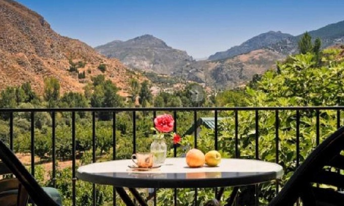 Barrio de la Vega House | Country House 'Hitos' with Mountain View, Wi-Fi and Air Conditioning