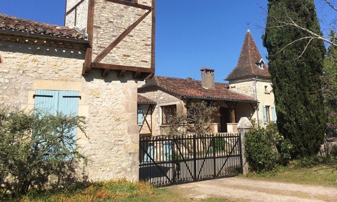 Albas House | Country house in courtyard with private pool & grounds