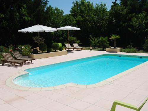 Valreas Villa | Country House in Provence with Garden Access, cleaning included