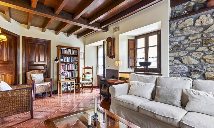 San Pedro de la Ribera House | Country House 'La Casa De Campo I' with Mountain View, Private Terrace and Wi-Fi