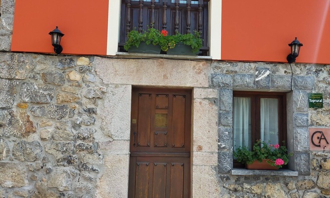 Cuenco House | Country House 'La Casina De Cuencu' with Mountain View, Private Terrace and Wi-Fi