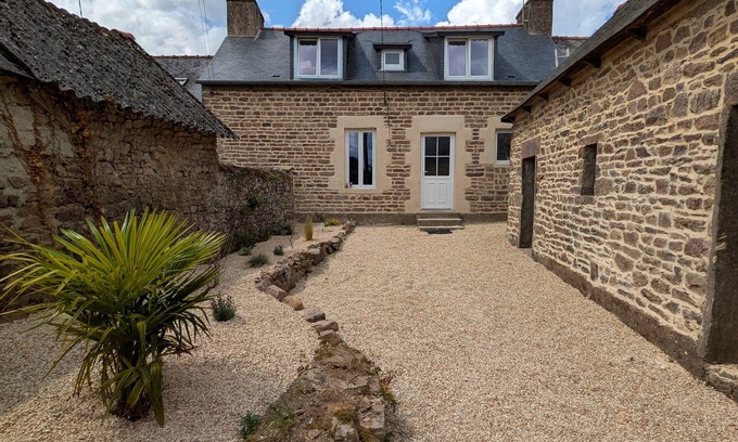 Plouezec House | Country house near Paimpol. 8 minutes from Bréhec beach.