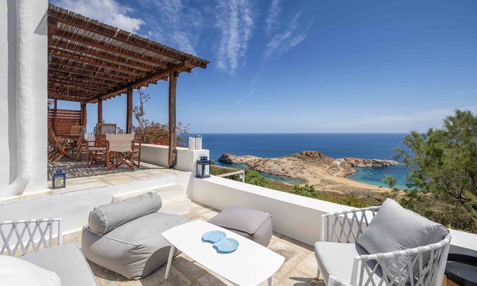 Serifos Villa | Country House 'Villa Agios Sostis' with Sea View, Wi-Fi and Air Conditioning