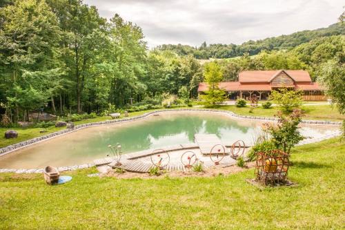 Kraljevec Sesvetski House | Country house with a pool in Medvednica Nature Park