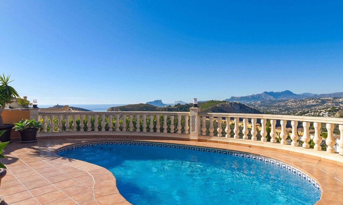 Cumbre del Sol Villa | Country House with Pool