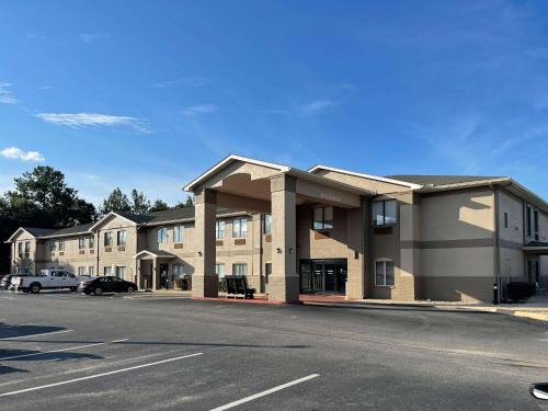 Midway Hotel | Country Inn & Suites by Radisson, Midway - Tallahassee West