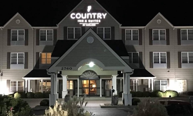 Salina Hotel | Country Inn & Suites by Radisson, Salina, KS