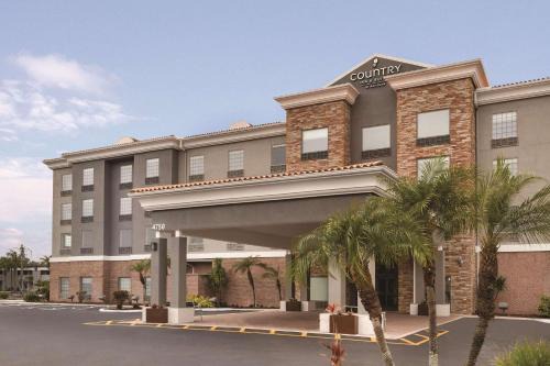 Tampa Hotel | Country Inn & Suites by Radisson, RJ Stadium - Tampa Airport East