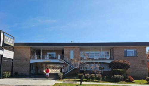 Bathurst Hotel | Country Lodge Motor Inn
