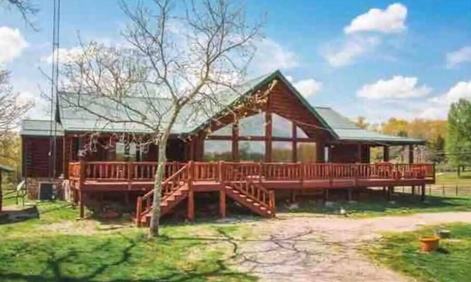 Beulah Cabin | Country Log Home Paradise Ranch