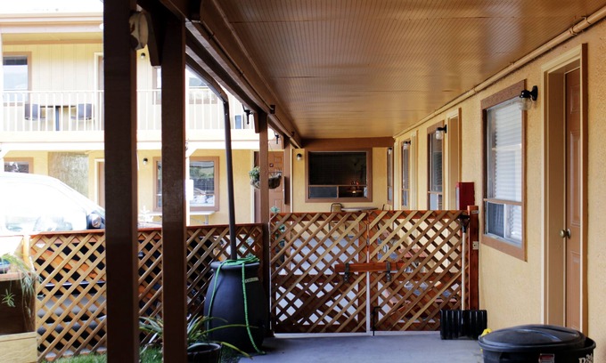 Livingston Hotel | Country Motor Inn
