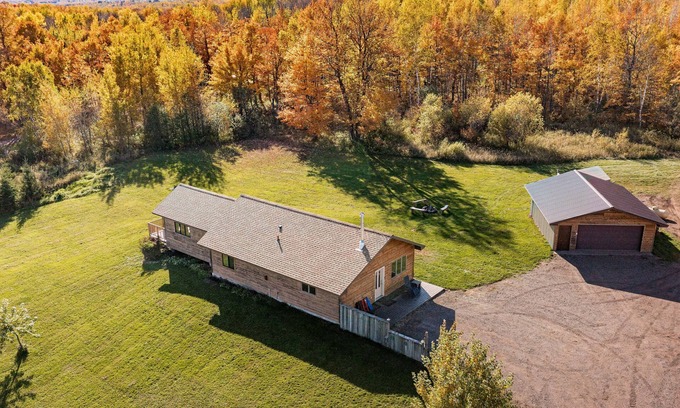 Duluth House | Country Oasis- 10 miles from downtown Duluth