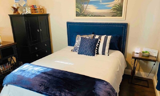 Woodland Apartment | Country Poolhouse Retreat near SMF/UC Davis Campus