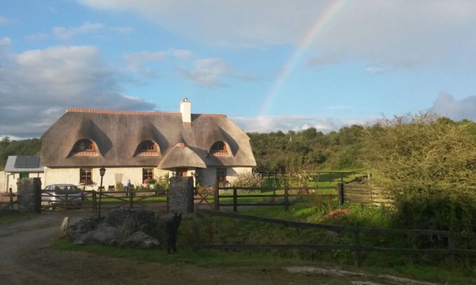 County Cork Cottage | Country Retreat - Ideal for Touring
