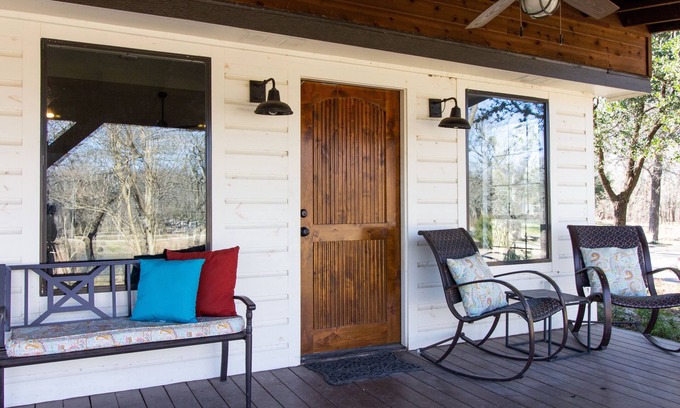 Rockwall House | Country Retreat near Dallas: fishing, firepit, fireplace, fall dates available