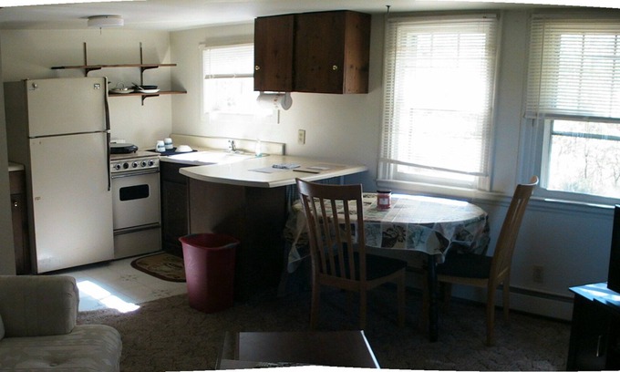 Johnsonville Apartment | Country setting 2 Bedroom apartment short term vacation rental.