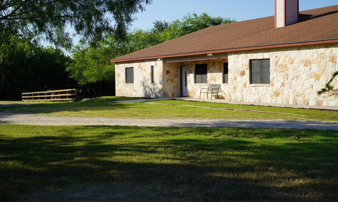 Sutherland Springs House | Country-style Oasis! The perfect family get-away. VIEW OUR VIDEO!