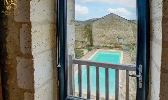 Champagne-et-Fontaine House | Countryside Stay: Gîte with Swimming Pool