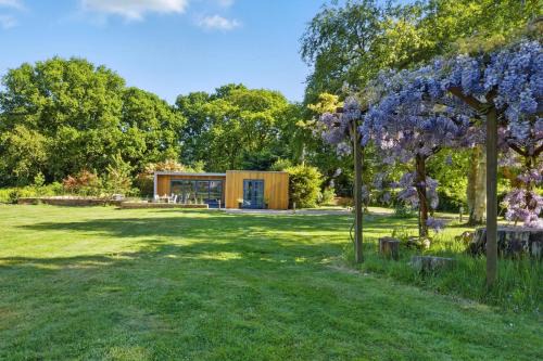 Broad Oak Apartment | Countryside Annex- Sleeps 2 Free Parking & Garden