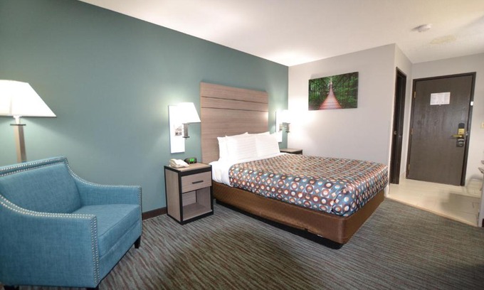 Council Bluffs Hotel | Countryside Inn & Suites Omaha East-Council Bluffs IA