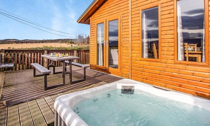 Banchory Cabin | Countryside Retreat with Hot Tub