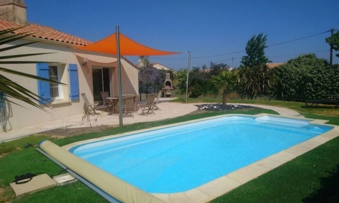 Talmont-Saint-Hilaire Villa | Coup de Coeur, 3 bedroom 100m2 Vendée villa near an old mill with swimming pool