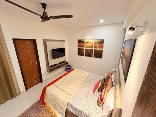 Sanganer Apartment | Couple Canvas- Luxurious 1-BHK Peaceful Apartment