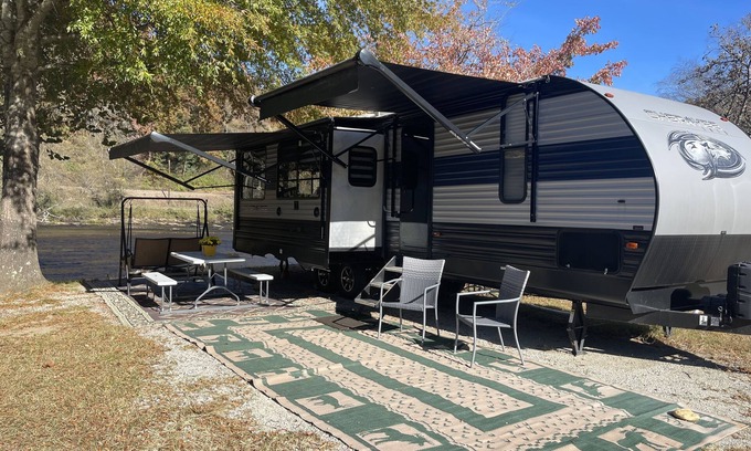 Bryson City RV Rental | Couples Cozy Riverfront Retreat