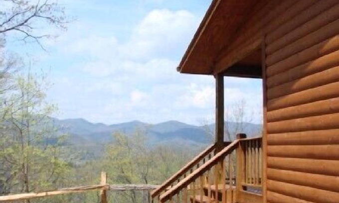Marble Cabin | Couples Retreat with Incredible Mountain Views!