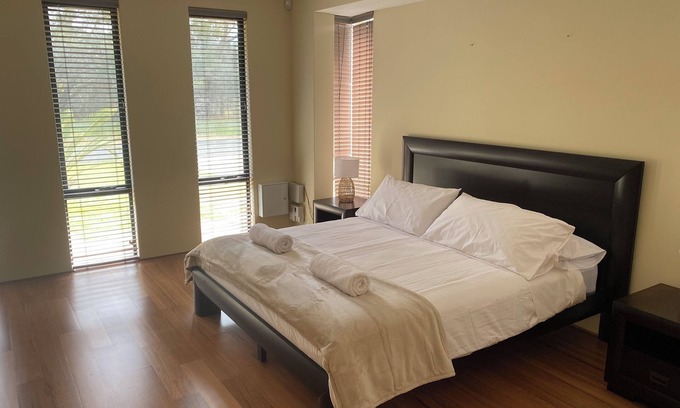 Furnissdale House | Couples Riverside Retreat (sleeps 2)