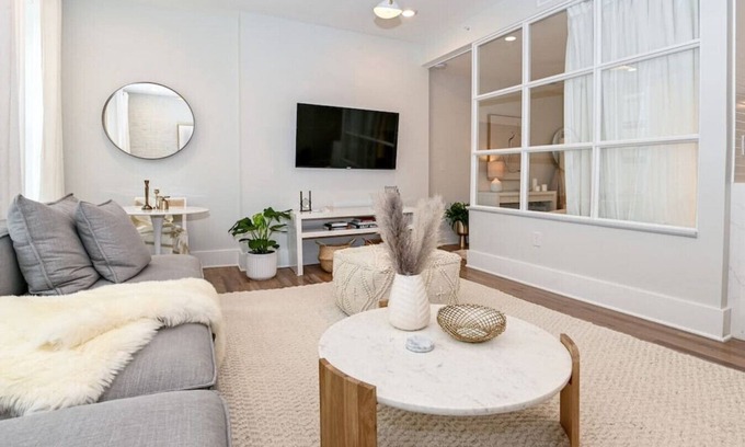 Central Business District Condo | Court & Vine | OTR Cincinnati