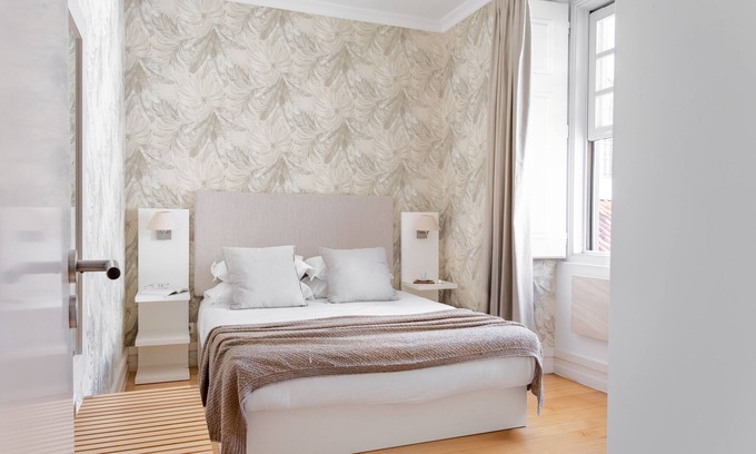 Sacramento Apartment | Courtesy Chiado CHARMING & ROMANTIC