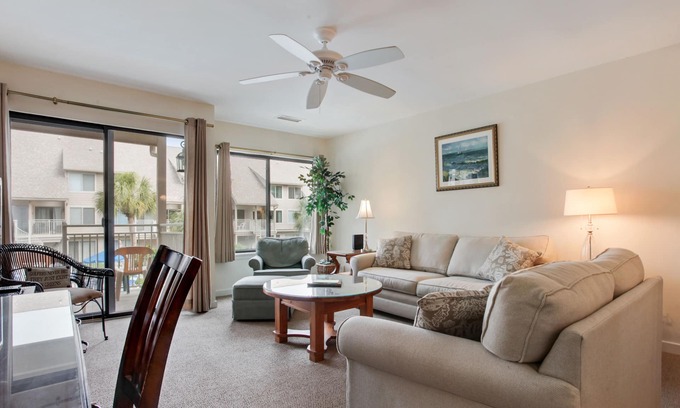 Hilton Head Island House | Courtside 105 - Charming Updated Forest Beach Townhouse