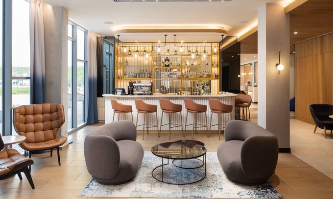 Roissy-en-France Hotel | Courtyard by Marriott Paris Charles de Gaulle Central Airport