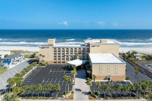Jacksonville Beach Hotel | Courtyard by Marriott Jacksonville Beach Oceanfront