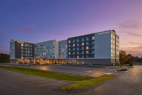Newtonville Hotel | Courtyard by Marriott Albany Airport