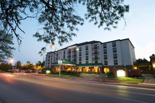 Bloomington Hotel | Courtyard by Marriott Bloomington