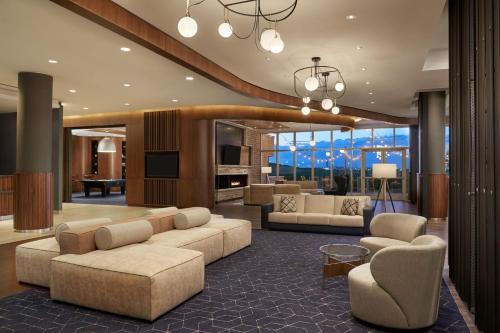 Calgary Hotel | Courtyard by Marriott Calgary Airport