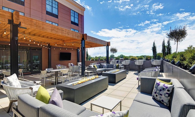 Manhattan Hotel | Courtyard by Marriott Manhattan Aggieville