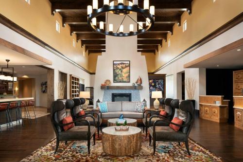 Goleta Hotel | Courtyard by Marriott Santa Barbara Goleta