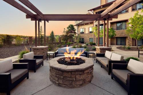 Woodlands Village Hotel | Courtyard Flagstaff