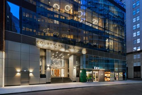 Financial District Hotel | Courtyard New York Downtown Manhattan/Financial District