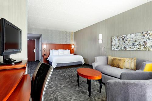 Deer Valley Hotel | Courtyard Phoenix North/Happy Valley