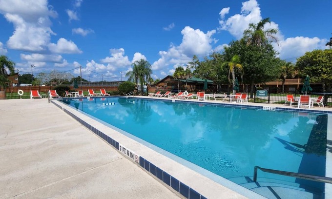 River Ranch Condo | COURTYARD SUITE steps to Pool and Rodeo! 257
