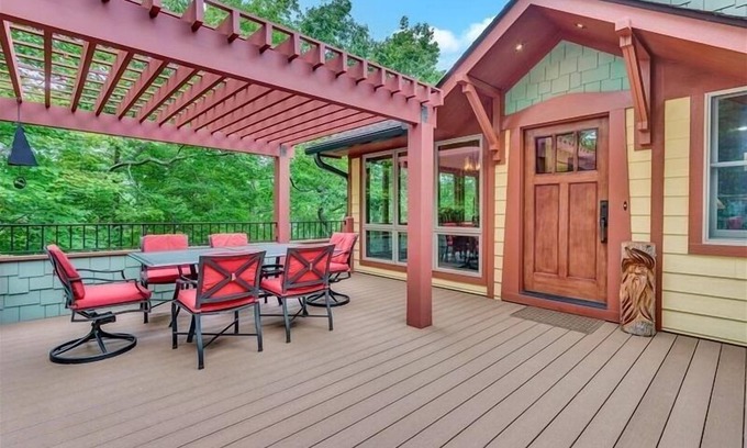 Huddleston House | Covered Boat Slip! Beautiful Craftsman Home w/Great Dock! Come Visit "Charlie's Treehouse"!