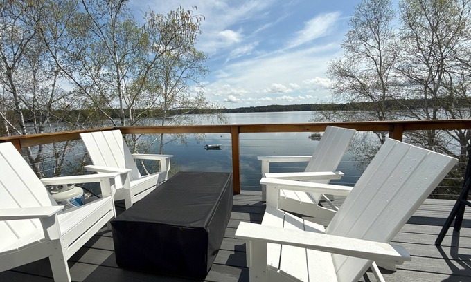 Sebascodegan Island House | Coveside! Designer decor, waterfront, AC, 2 Bedroom in Harpswell.